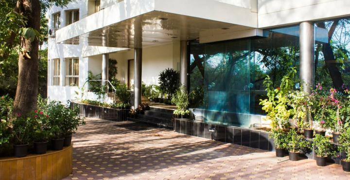 Hotel Phoenix Koregaon Park Pune Eksteriør billede
