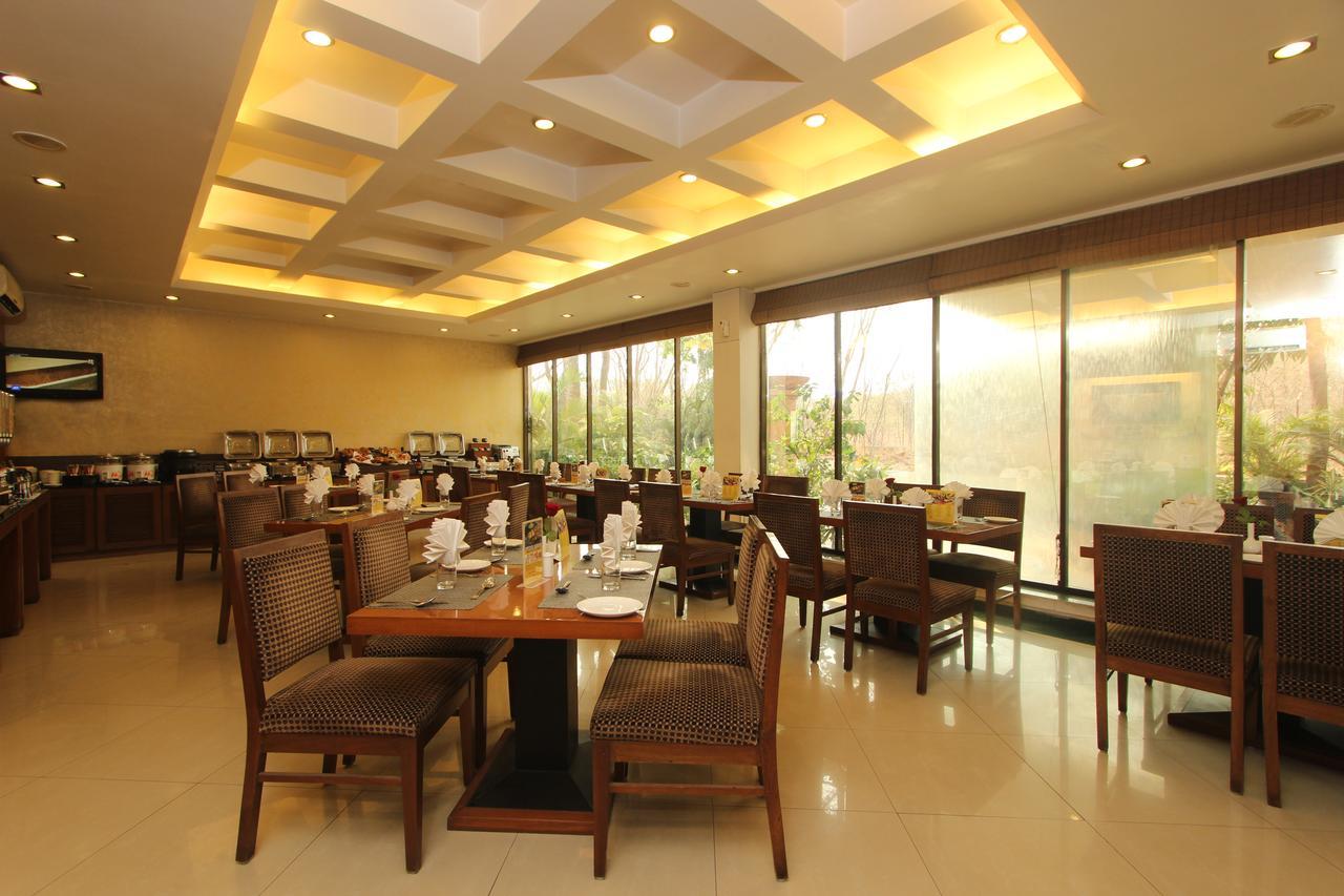 Hotel Phoenix Koregaon Park Pune Eksteriør billede