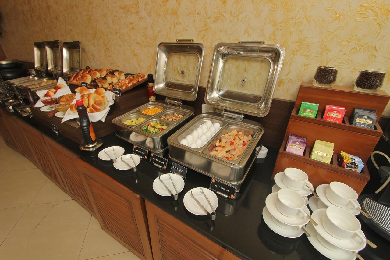 Hotel Phoenix Koregaon Park Pune Eksteriør billede