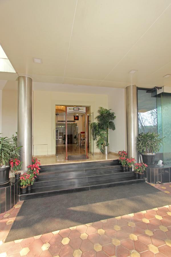Hotel Phoenix Koregaon Park Pune Eksteriør billede
