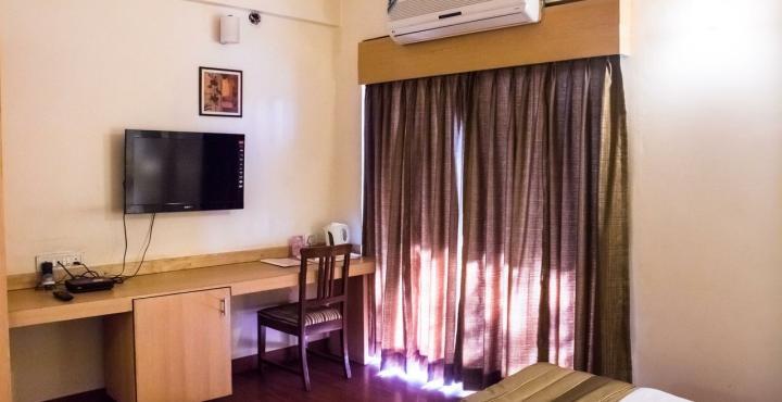 Hotel Phoenix Koregaon Park Pune Eksteriør billede