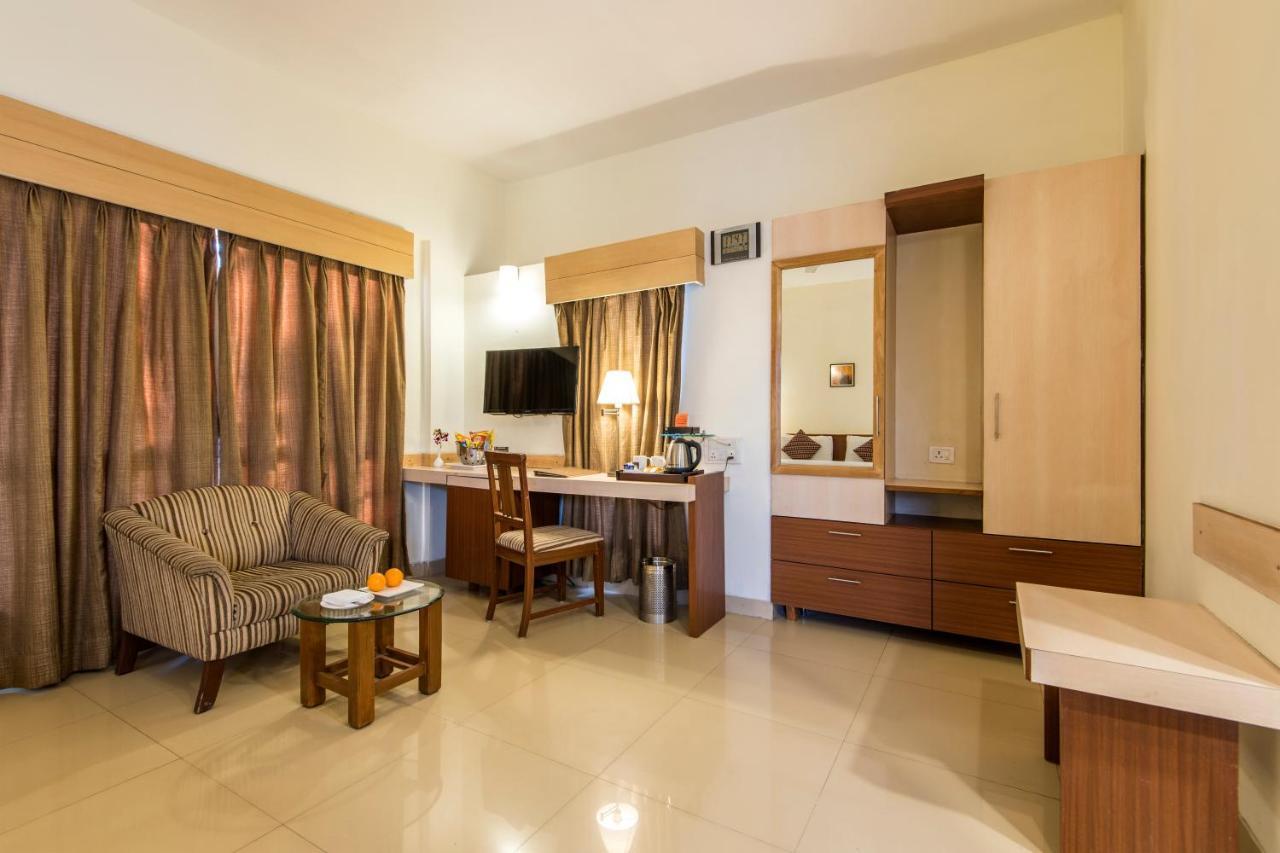 Hotel Phoenix Koregaon Park Pune Eksteriør billede